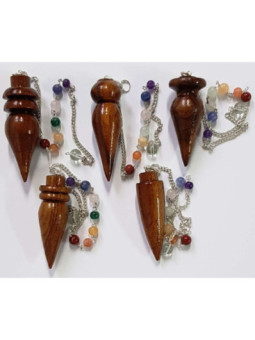 Comprando 5 Péndulos de Madera Variados sin envasar con cadena de Chakras