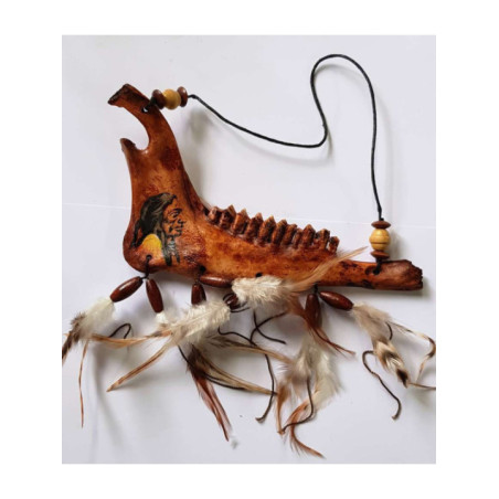 Mandíbula de Indio, Colgante con Plumas Enganche Marrón 18x23cm