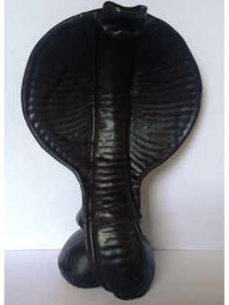 Serpiente grande Cobra Negra. 19 x 14 cm