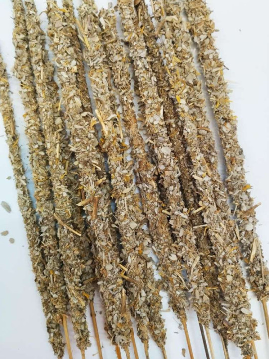 Stick de Caléndula, Salvia Blanca y Sándalo. Venta por unidades.