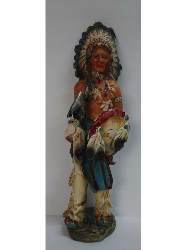 Imagen Artesana en Resina Indio, Punta de Flecha y Escudo. 18,5cm