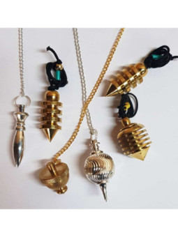 Comprando 5 péndulos de Metal Surtidos sin envasar