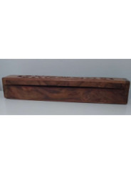 Producto pequeña Tara. Caja Quemador de Incienso madera Tallada. No cierra bien