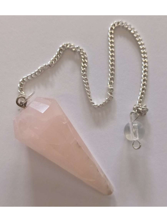 Producto pequeña tara. Péndulo Mineral Faceteado Cuarzo Rosa de 3 a 4 cm. mal acabado.