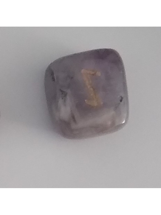 Amuletos de la Runas Amatista Eihwaz. El mundo vegetal.
