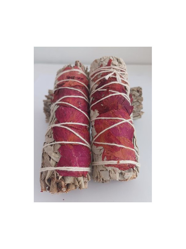 Atadillo de Salvia Blanca con Rosa Roja de 11 cm. aprox.
