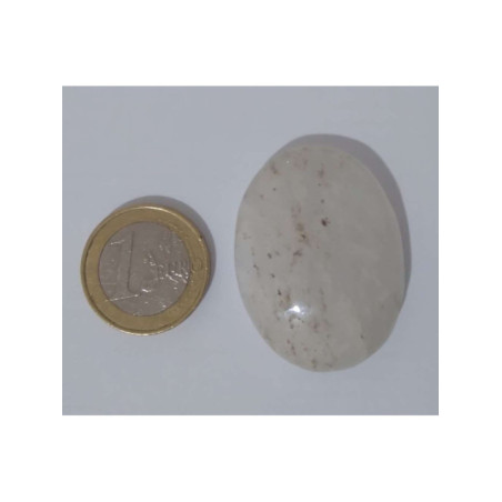 Mineral Oval 3,5 a 4,5 centímetros. Cuarzo Cristal. Clase B.