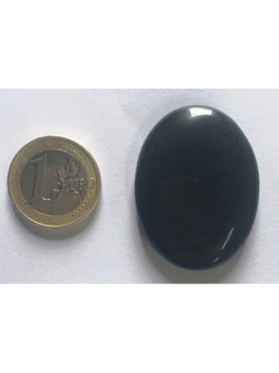 Mineral Oval 3,5 a 4,5 centímetros. Onix