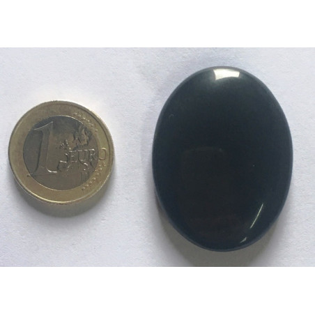 Mineral Oval 3,5 a 4,5 centímetros. Onix