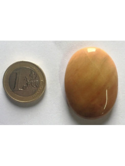 Mineral Oval 3,5 a 4,5 centímetros. Jaspe Amarillo