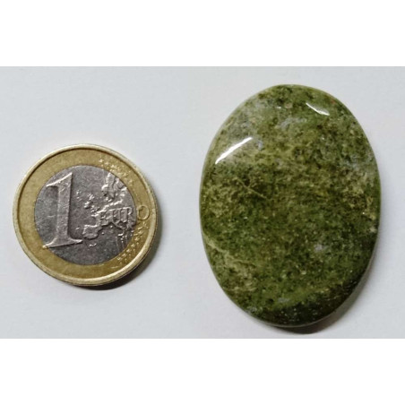 Mineral Oval 3,5 a 4,5 centímetros. Jaspe Verde